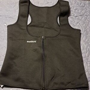 Swiftfit black zip workout vest size large